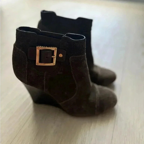 TORY BURCH "ADRIENNE" WOMEN'S BROWN SUEDE WEDGE ANKLE BOOTS SIZE 6 - Picture 12 of 12